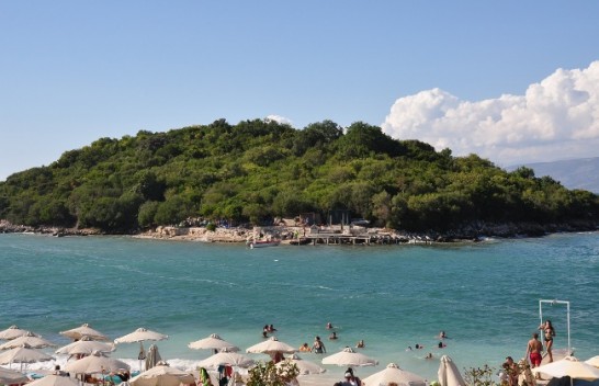 Sot dhe nesër kohë e mirë për plazh, e diela me shi