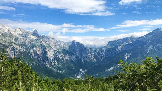 Për ju që e keni planifikuar ta kaloni fundjavën në Theth – njihuni me motin