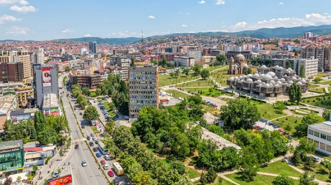 Moti në ditët në vijmë në Kosovë me diell, nga e enjtja reshje shiu dhe rënie të temperaturave