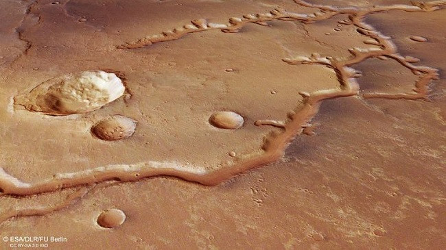 Agjencia Evropiane e Hapësirës kap imazhe të reja të sistemit të lumenjve në Mars
