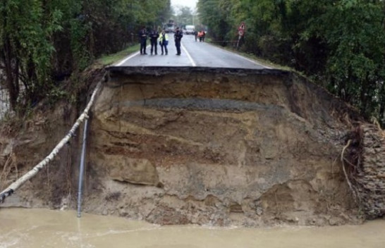 Moti keq përmbyt Evropën Perëndimore