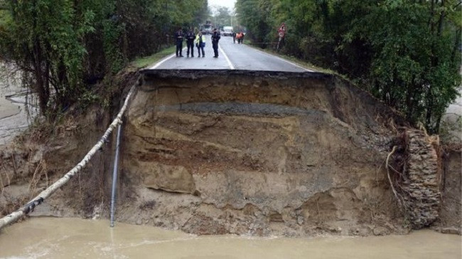 Moti keq përmbyt Evropën Perëndimore