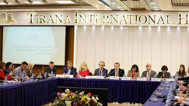 Shqipëria, vendi i parë evropian pa qese plastike