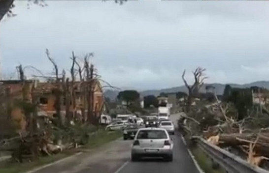 Një tornado e fuqishme godet qytetin Grosseto të Italisë