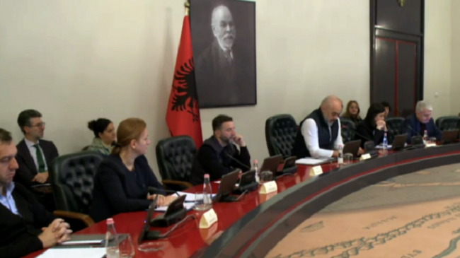 Tërmeti, Rama shpall gjendjen e jashtëzakonshme në Shqipëri