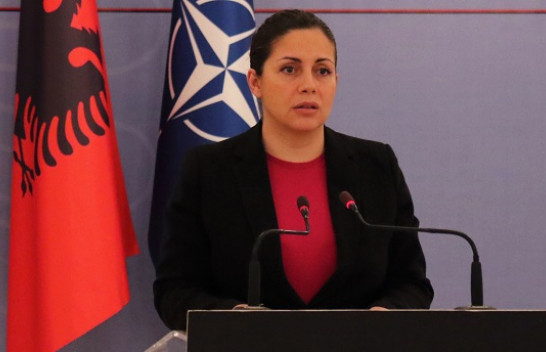 Ministrja Xhaçka publikon emrat e viktimave të tërmetit, thirrje qytetarëve: Mos u riktheni në banesat e dëmtuara