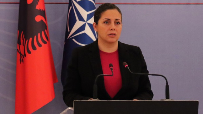 Ministrja Xhaçka publikon emrat e viktimave të tërmetit, thirrje qytetarëve: Mos u riktheni në banesat e dëmtuara