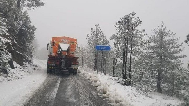 Bie bora e parë për këtë vit, ARRSH tregon rrugët ku duhet të keni kujdes