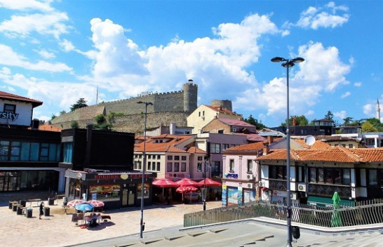Moti në Maqedoninë e Veriut i kthjellët dhe i ngrohtë