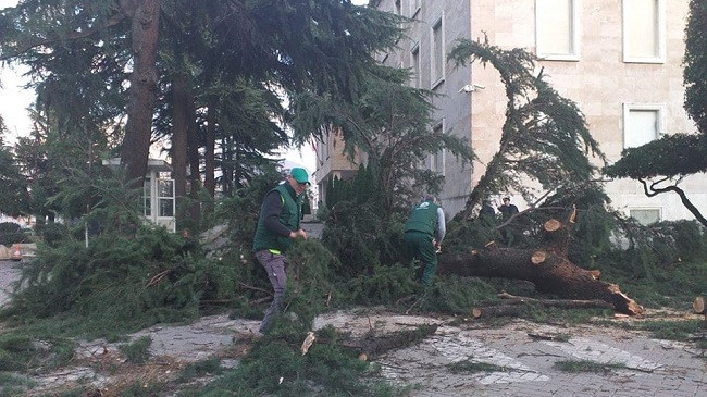 Era e fortë pushton Shqipërinë