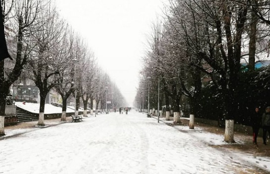 Dëbora zbardh Dibrën