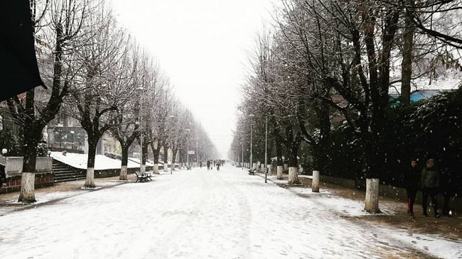 Dëbora zbardh Dibrën