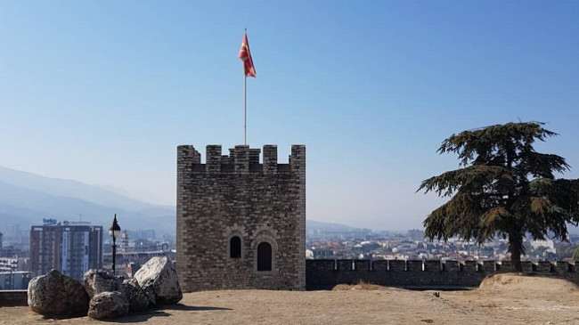 Moti në Maqedoni i kthjellët dhe me diell