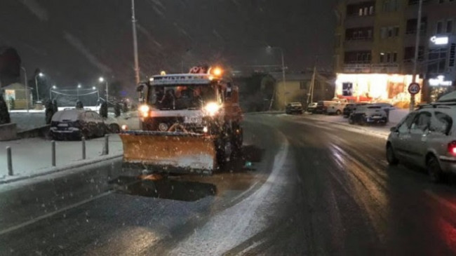 Bora nuk do ta zë në befasi Komunën e Prishtinës, kompanitë për mirëmbajtjen e rrugëve të gatshme për terren