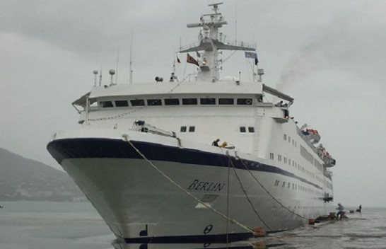 Moti i ligë, porti i Vlorës pezullon lundrimet