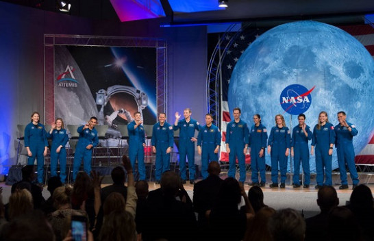 Bëhuni astronaut: NASA kërkon aplikantë për të eksploruar Hënën dhe Marsin