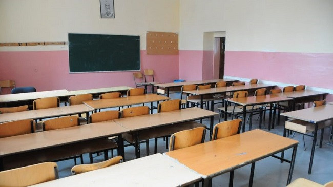 Koronavirusi/ Mbyllen të gjitha shkollat deri me 27 mars në Kosovë