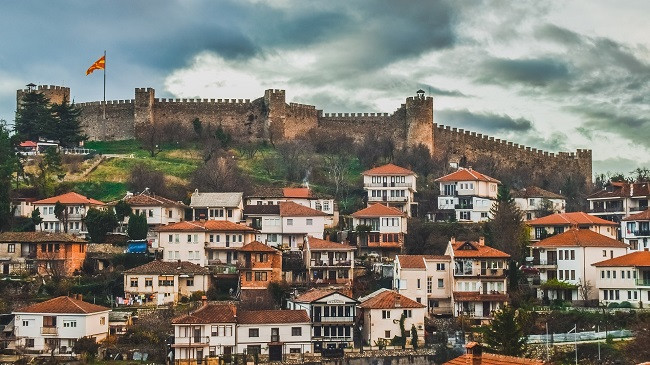 Moti në Maqedoni, me vranësira dhe me reshje të kohëpaskohshme shiu