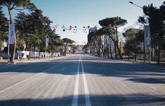 Koronavirusi/ Përmirësohet cilësia e ajrit, Tirana shënon nivelin më të ulët të ndotjes