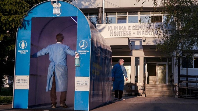 Konfirmohen 96 raste të reja me koronavirus dhe shërohen 87 persona në Kosovë