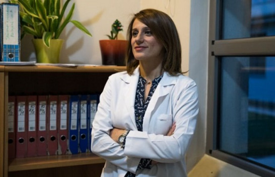 Neuropsikiatrja Valbona Tafilaj tregon edhe pas shërimit nga COVID-19 vazhdon të ketë probleme shëndetësore