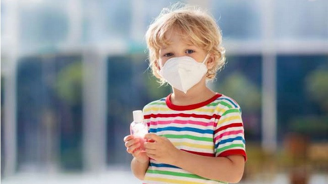 Studim: Fëmijët nën 5-vjeç mund të prekën më lehtë nga COVID-19 sesa të rriturit