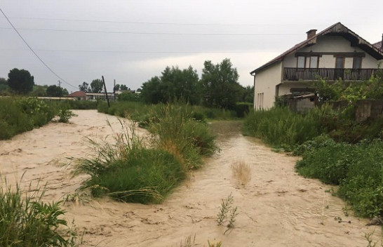 Njohësi i emergjencave: Mjaftojnë të reshura më të theksuara që zona të caktuara të përmbyten