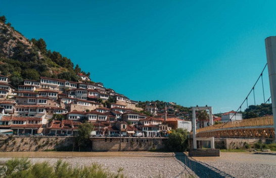 Bucketlistly.blog: Berati, qyteti që nuk duhet ta humbisni kur vizitoni Shqipërinë