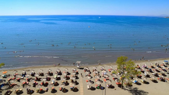 Shqiptarët e Kosovës shpëtojnë sezonin turistik, bie numri i turistëve të huajve