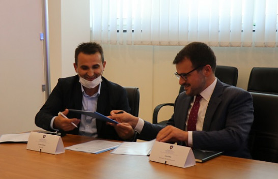 Nënshkruhet marrëveshja që çon përpara realizimin e projekteve të efiçiencës së energjisë