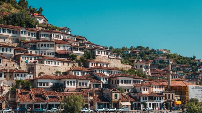 I nxehti afrikan përfshin Shqipërinë dhe Kosovën, priten temperatura deri në 35 °C
