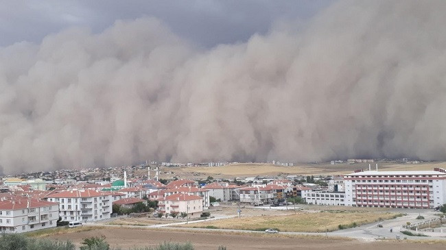 Stuhia e pluhurit në Turqi duket si ‘Fundi i Botës’ [Foto]
