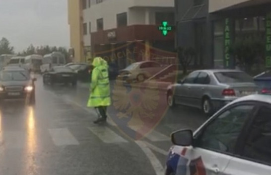 Moti i ligë/ Policia shton prezencën në akset rrugore: Apelon shoferët për kujdes të shtuar