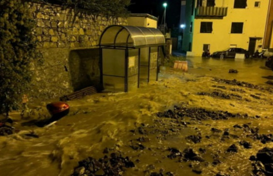 Moti i ligë godet Italinë, lëshohet alarmin i kuq për disa zona [Foto]