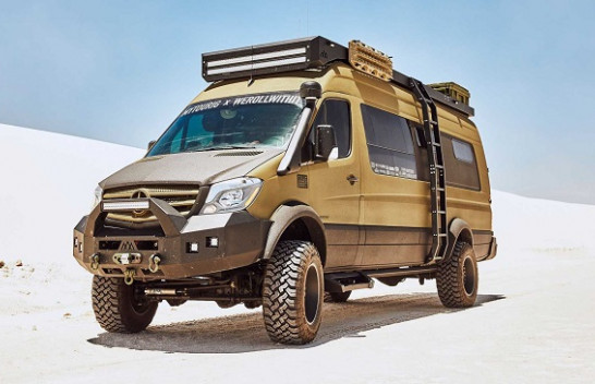 Mercedes Sprinter prezanton ‘Hulkun’, furgonin e modifikuar për terrene malore