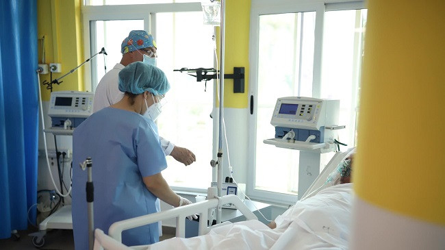 Sërish rritje rekord e rasteve me COVID-19 në Shqipëri