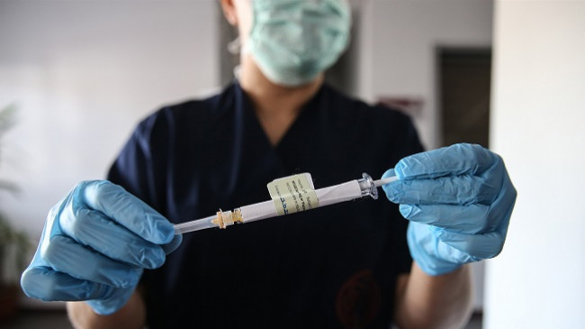 Historike, vaksina kundër COVID-19, 90 për qind efektive në testimin e parë, thotë Pfizer