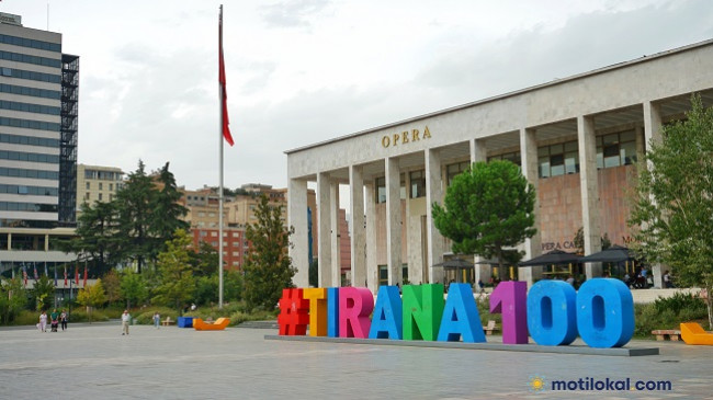 Moti sot me vranësira e reshje lokale shiu, në fundjavë kthjellët e me diell në Shqipëri dhe Kosovë