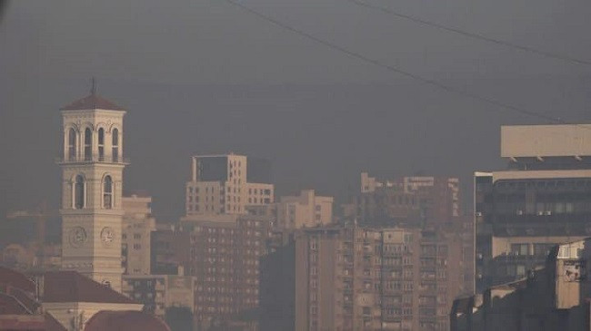 Instituti i Shëndetësisë: Qëndroni në shtëpi, ajri sot i pashëndetshëm