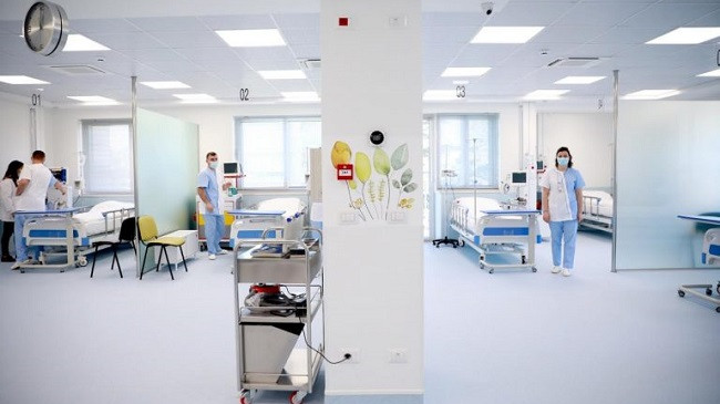 Në 24 orët e fundit, 7 viktima dhe 532 raste të reja nga COVID-19 në Shqipëri