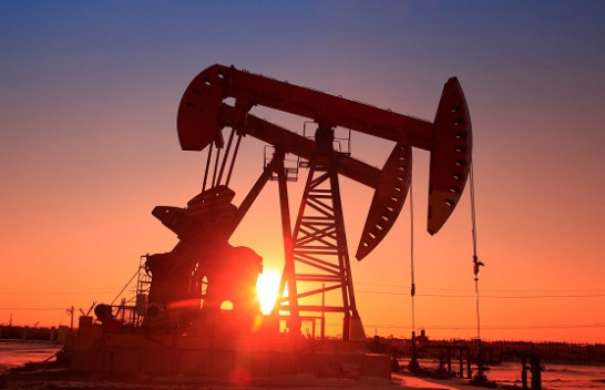 Zbulimi i vaksinës dhe frenimi i prodhimit të OPEC+ rrisin çmimin e naftës