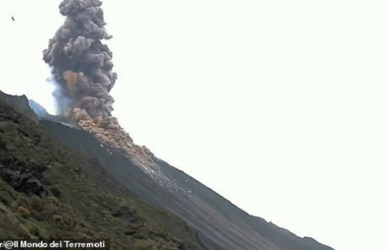 Pamjet spektakolare të shpërthimit të vullkanit Stromboli