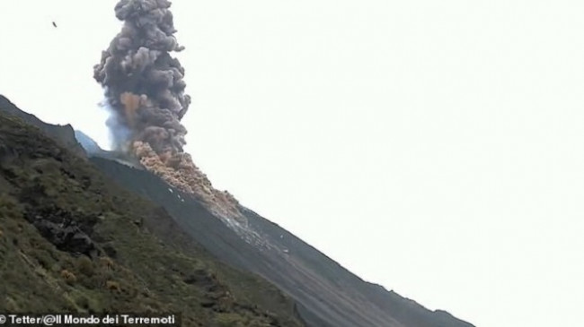 Pamjet spektakolare të shpërthimit të vullkanit Stromboli