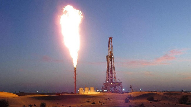 Emiratet e Bashkuara Arabe zbulojnë 22 miliardë fuçi rezerva të naftës