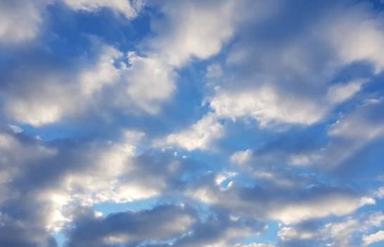 Moti sot dhe fundjavë me vranësira e diell në Kosovë