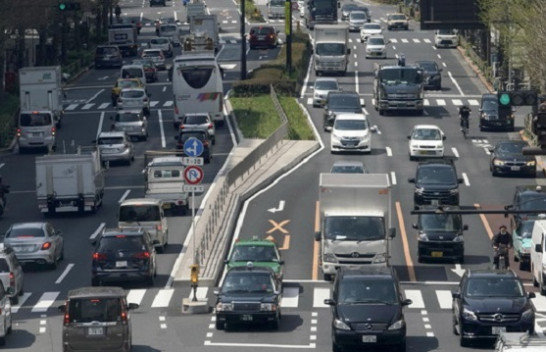 Japonia pritet të ndalojë shitjen e veturave me naftë dhe benzinë