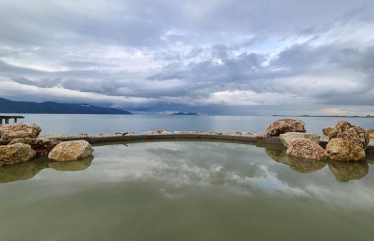 Vranët, shi dhe borë në zonat malore, ky është parashikimi i motit për Shqipëri