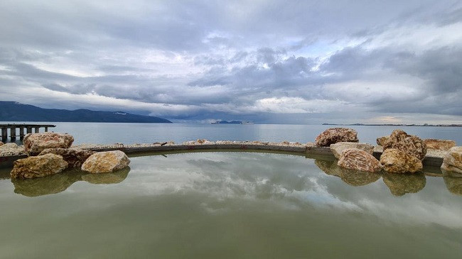 Vranët, shi dhe borë në zonat malore, ky është parashikimi i motit për Shqipëri