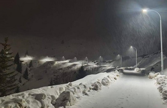 Në Kodrën e Diellit trashësia e borës arrin në 46 centimetra
