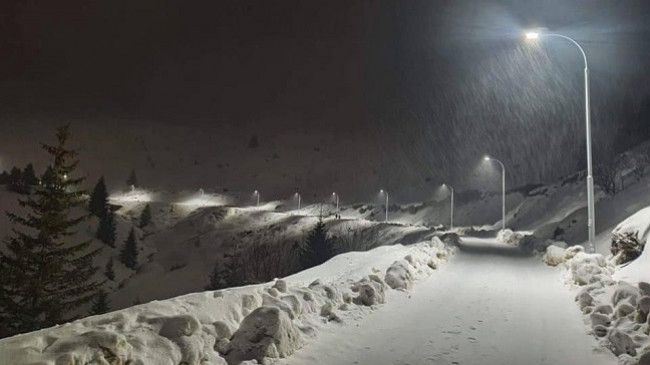 Në Kodrën e Diellit trashësia e borës arrin në 46 centimetra
